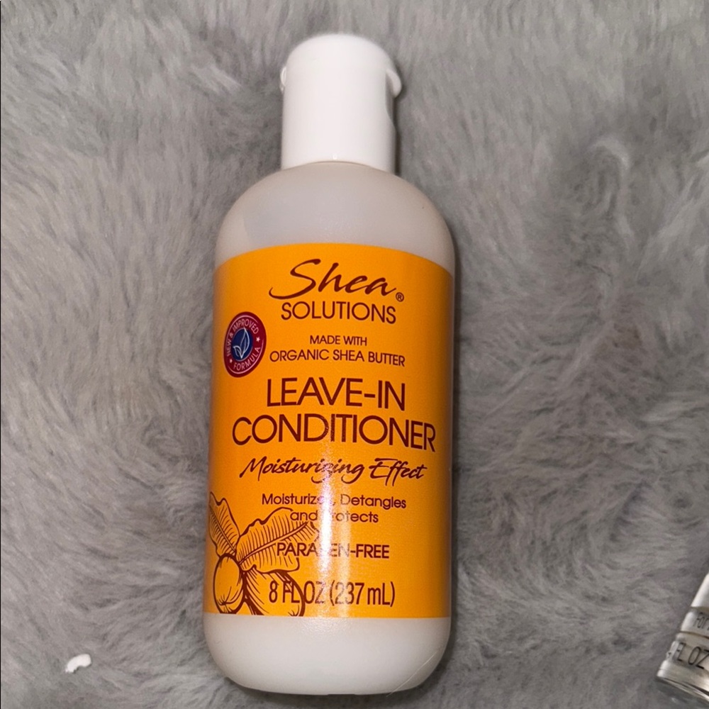 Shea Moisture Leave-In Conditioner - Orange and White